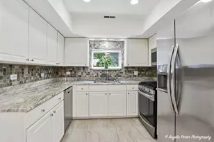 4404 Giant Oak Dr, McHenry, IL 60051 - Photo 9