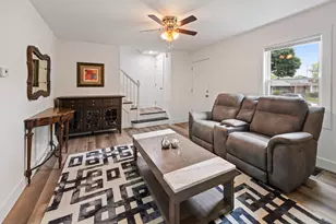 521 E 109th St, Chicago, IL 60628 - Photo 5