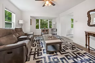 521 E 109th St, Chicago, IL 60628 - Photo 3