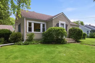 27W270 Sunnyside Ave, Winfield, IL 60190 - Photo 3