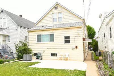 4945 W Waveland Avenue, Chicago, IL 60641 - Photo 23