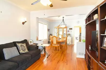 4945 W Waveland Avenue, Chicago, IL 60641 - Photo 3