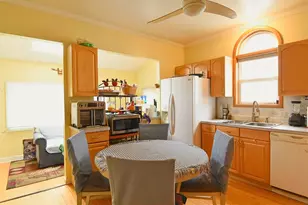 4945 W Waveland Ave, Chicago, IL 60641 - Photo 11