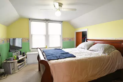 4945 W Waveland Avenue, Chicago, IL 60641 - Photo 13