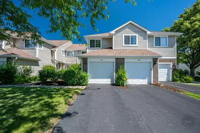 1136 E Cambria South Lane #1136, Lombard, IL 60148 - Photo 1