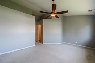 1136 E Cambria South Ln, Lombard, IL 60148 - Photo 19