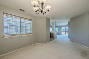 1136 E Cambria South Ln, Lombard, IL 60148 - Photo 5