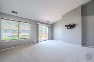 1136 E Cambria South Ln, Lombard, IL 60148 - Photo 15