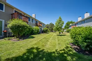 1136 E Cambria South Ln, Lombard, IL 60148 - Photo 41