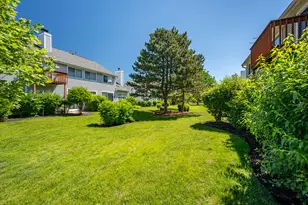 1136 E Cambria South Ln, Lombard, IL 60148 - Photo 43