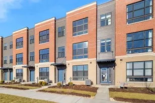 384 Summit Cir, Lombard, IL 60148 - Photo 1