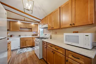 14413 Pleasant Valley Rd, Woodstock, IL 60098 - Photo 7