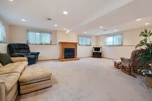 14413 Pleasant Valley Rd, Woodstock, IL 60098 - Photo 15