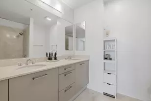500 W Superior St, Chicago, IL 60654 - Photo 11