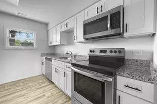10407 N Church St, Huntley, IL 60142 - Photo 5