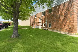 10407 N Church St, Huntley, IL 60142 - Photo 11