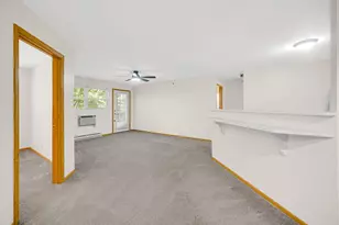 300 Cunat Blvd, Richmond, IL 60071 - Photo 3