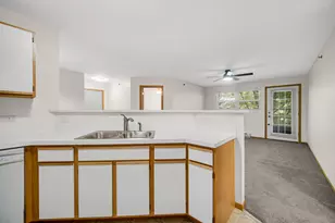 300 Cunat Blvd, Richmond, IL 60071 - Photo 9