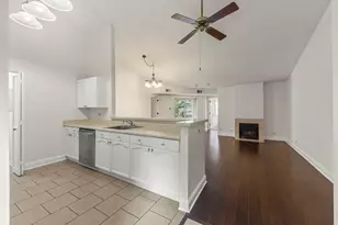 736 N Gary Ave, Carol Stream, IL 60188 - Photo 3