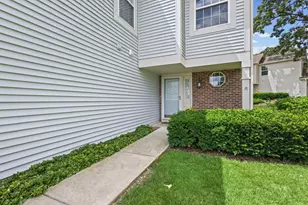 754 Ripple Brook Ln, Elgin, IL 60120 - Photo 3