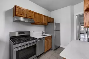 1942 W Farwell Ave, Chicago, IL 60626 - Photo 9
