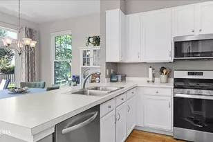 2637 N Greenwood Pl, Arlington Heights, IL 60004 - Photo 9