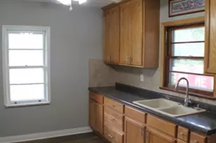 2101 Eshcol Ave, Zion, IL 60099 - Photo 3
