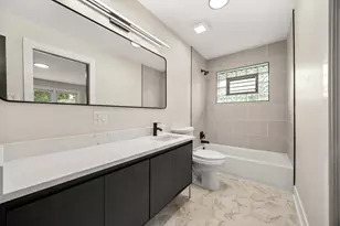 445 E 168th Pl, South Holland, IL 60473 - Photo 17
