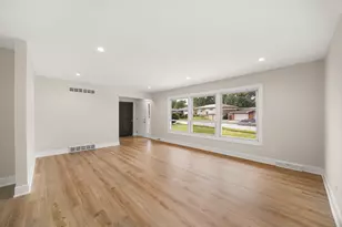 445 E 168th Pl, South Holland, IL 60473 - Photo 5