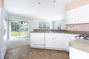 16567 Buckner Pond Wy, Crest Hill, IL 60403 - Photo 9