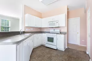 16567 Buckner Pond Wy, Crest Hill, IL 60403 - Photo 7