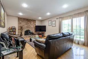 409 Chicory Ln, Buffalo Grove, IL 60089 - Photo 17