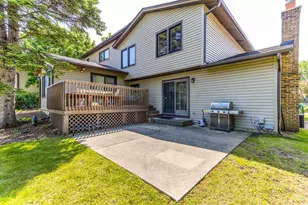 409 Chicory Ln, Buffalo Grove, IL 60089 - Photo 35