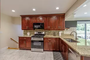 409 Chicory Ln, Buffalo Grove, IL 60089 - Photo 13