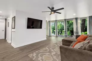 5700 Hillcrest Ln, Lisle, IL 60532 - Photo 3