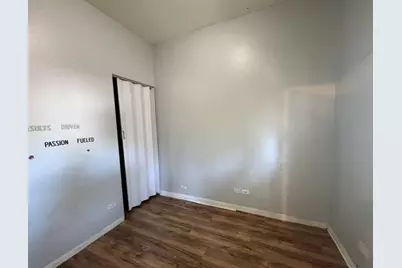 8711 S Exchange Avenue, Chicago, IL 60617 - Photo 19