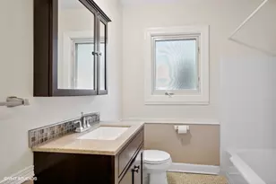 2311 Brown Ave, Evanston, IL 60201 - Photo 15