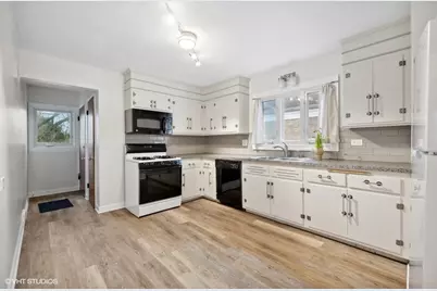 2311 Brown Avenue, Evanston, IL 60201 - Photo 13
