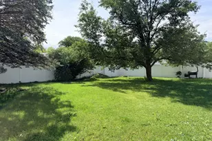 833 King Arthur Ln, Ottawa, IL 61350 - Photo 11