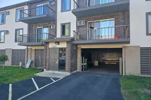 1665 Coach Dr, Naperville, IL 60565 - Photo 1