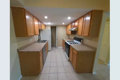 1665 Coach Drive #102, Naperville, IL 60565 - Photo 5