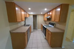 1665 Coach Dr, Naperville, IL 60565 - Photo 5