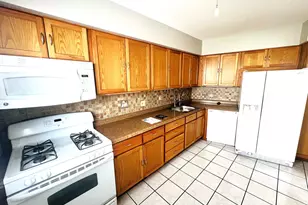 8152 Elmwood Ave, Skokie, IL 60077 - Photo 5