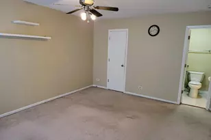 216 Ivy Ct, Streamwood, IL 60107 - Photo 11