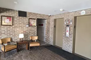 7 E Carriageway Dr, Hazel Crest, IL 60429 - Photo 29