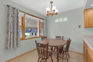 9804 S Springfield Ave, Evergreen Park, IL 60805 - Photo 13