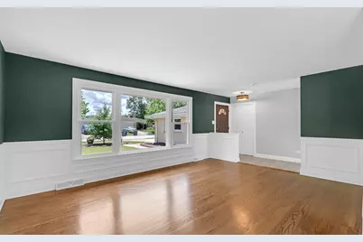 1320 E 169th Place, South Holland, IL 60473 - Photo 5