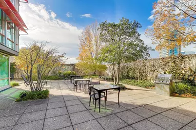 800 Elgin Road #1404, Evanston, IL 60201 - Photo 19