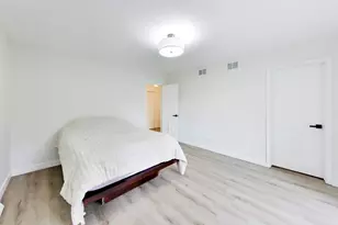 8S510 Oxford Ln, Naperville, IL 60565 - Photo 21