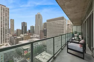 550 N St Clair St, Chicago, IL 60611 - Photo 13